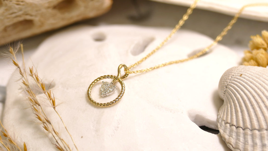 14k Yellow Gold Rope Circle/Center Heart Drop 0.21ct Diamond Necklace