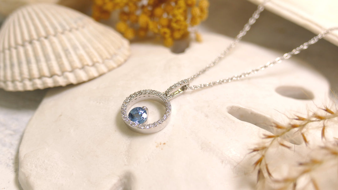 14k White Gold Diamond 0.15ct Aquamarine Round Necklace