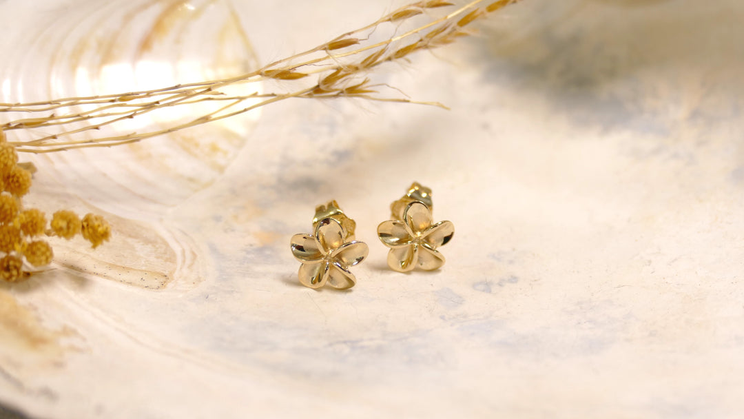 14k - Yellow Gold 8mm Flower Stud Earrings