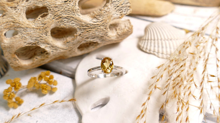 Sterling Silver Silver Citrine Solitaire Oval Ring (Size 7)