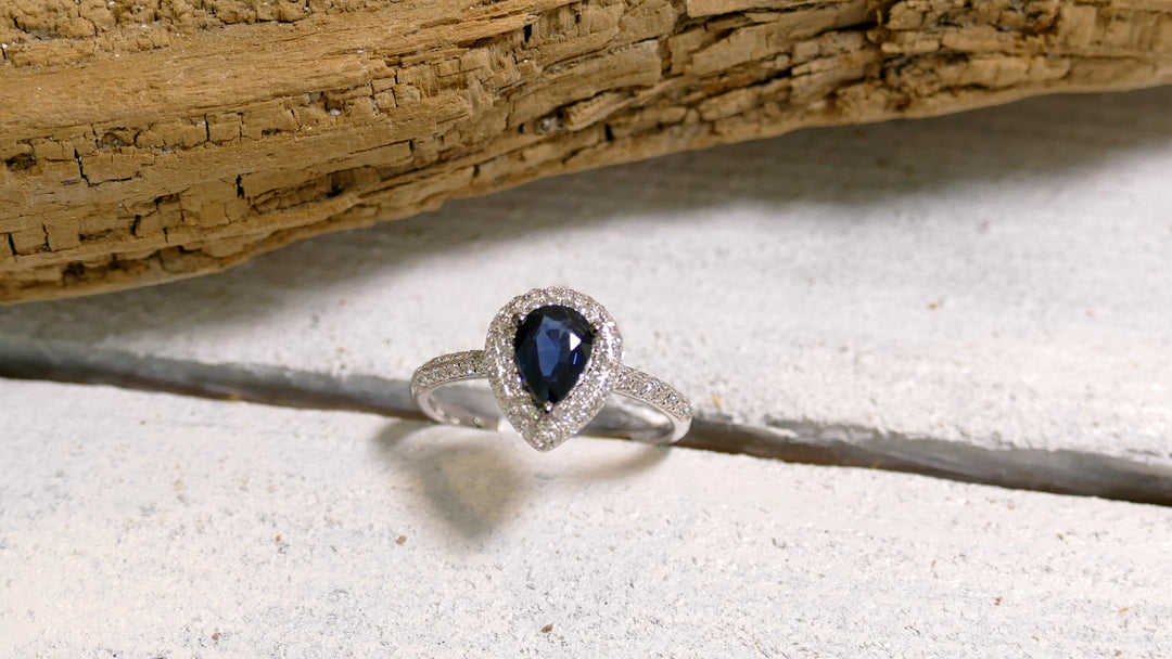 14K White Gold 0.77ct Sapphire Pear Ring (Size 6.5)