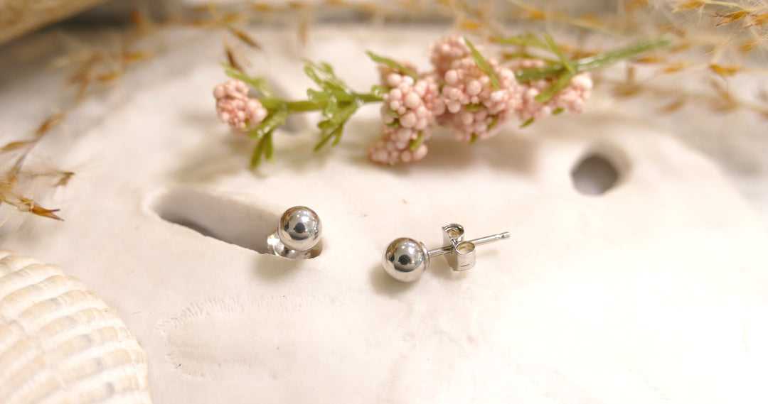 14k White Gold 4mm Ball Stud Earrings
