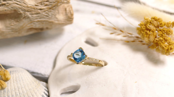 14K Yellow Gold BT 1.02ct & Dia 0.03ct Topaz Ring (Size 6.5)