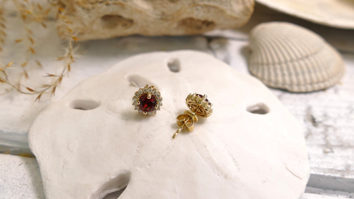 14k Yellow Gold Round .24ct Garnet Stud Earrings