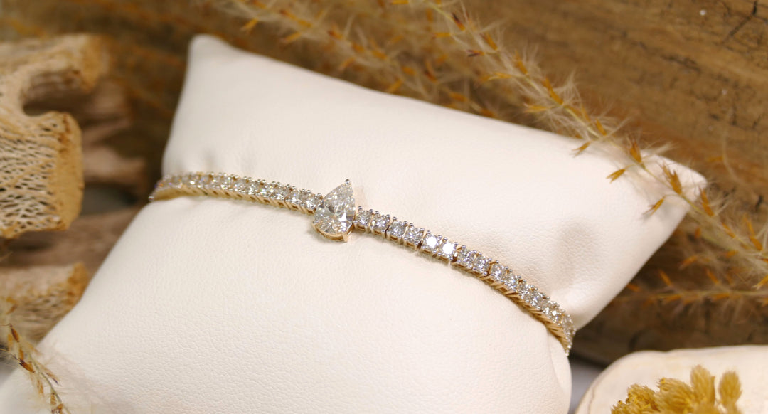 14k Yellow Gold Monte Luna - Lab Grown - Pear Cut Center 4.00ct Diamond Tennis Bracelet