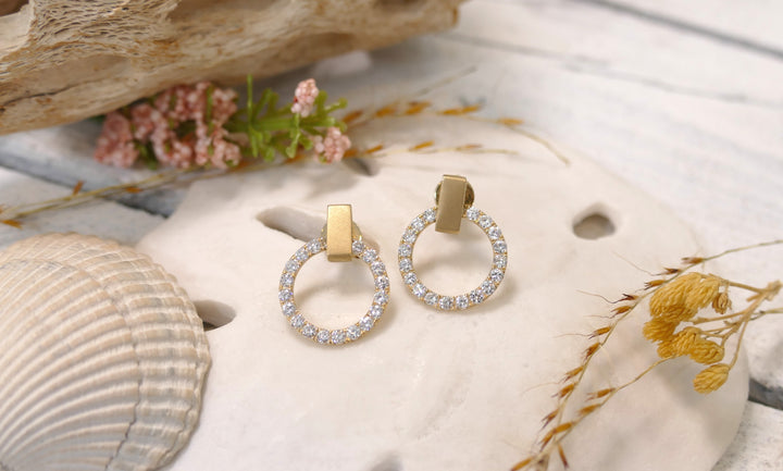 14k Yellow Gold 0.85ct Diamonds Circle Stud Matte Bar Earrings