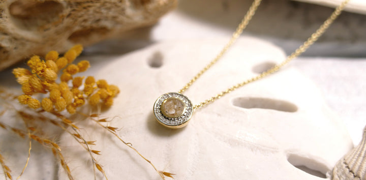 Dune - 14k - Yellow Gold Halo Round Natural Diamond Ocean City Beach Sand Necklace