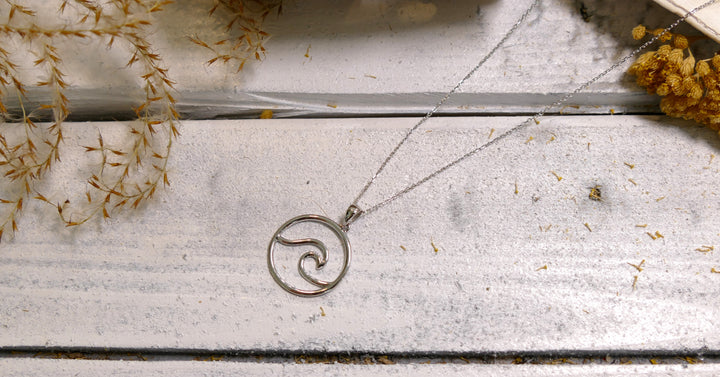 14k White Gold Wave Necklace