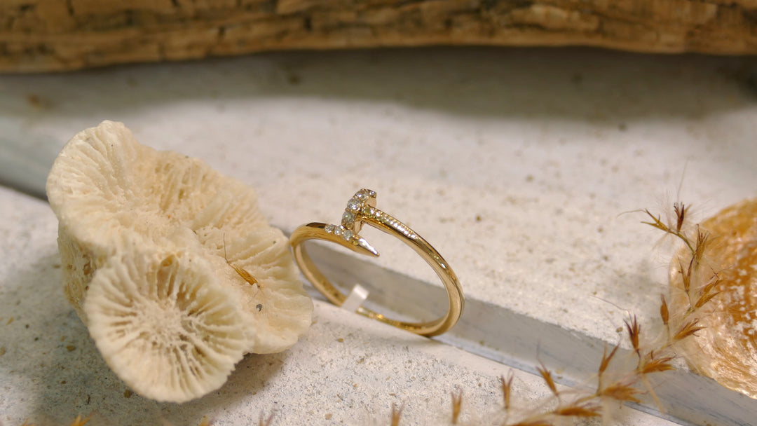 14K Yellow Gold 0.5ct Natural Diamond Nail Ring (Size 6)