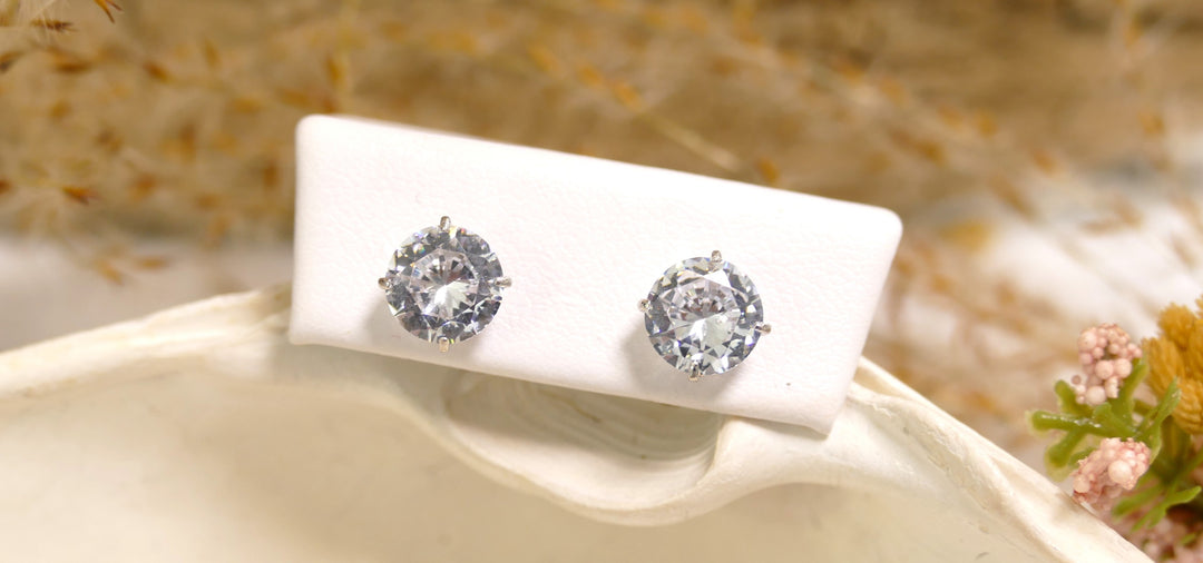 14k White Gold CZ 7mm Round/Basket Stud Earrings