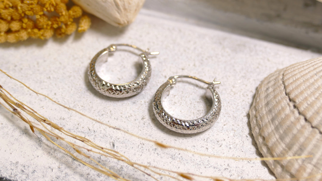 14k White Gold Diamond Cut Small Hoop