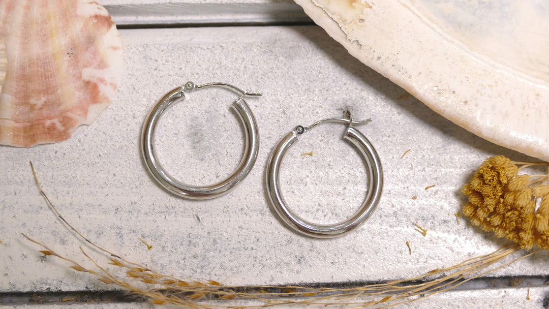 14k White Gold Polished Hoop Earrings