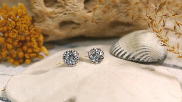 10k White Gold Round Aquamarine Illusion Halo Stud Earrings