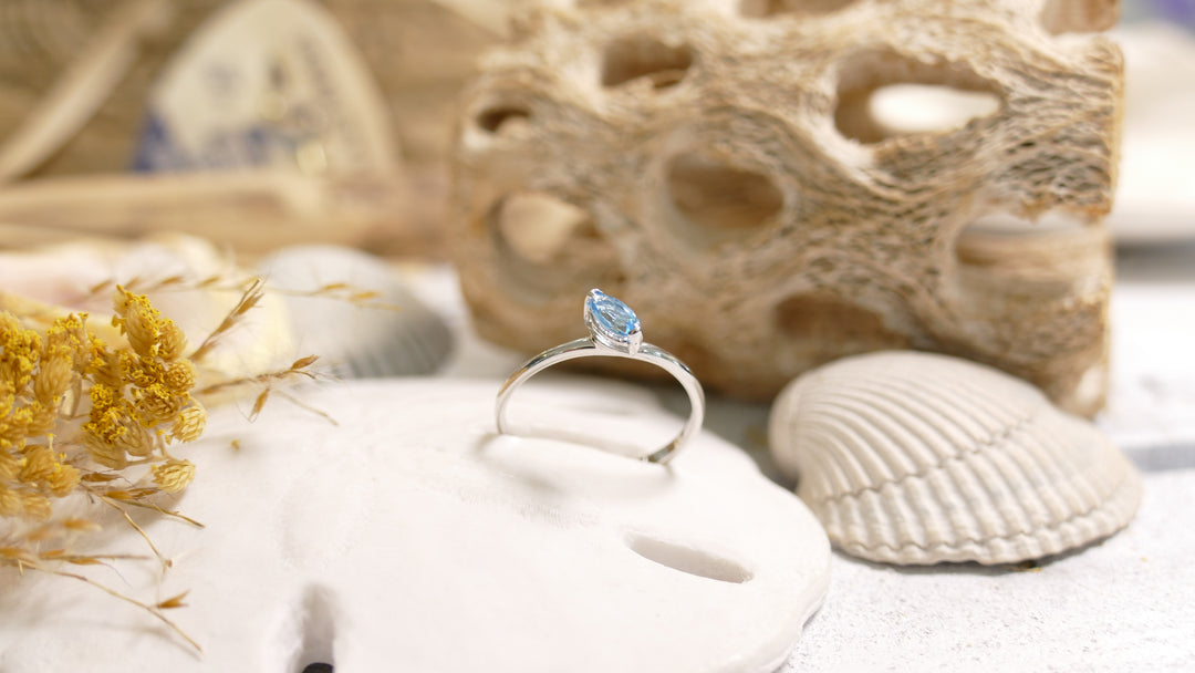 14k White Gold Blue Topaz Stackable Sideways Marquise Ring (Size 7)