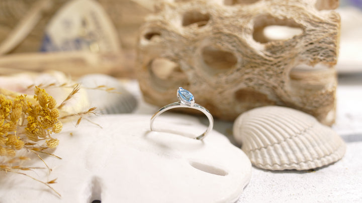 14k White Gold Blue Topaz Stackable Sideways Marquise Ring (Size 7)