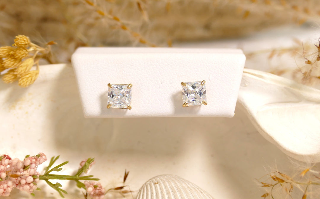 14k Yellow Gold CZ 5mm/Basket Princess Stud Earrings