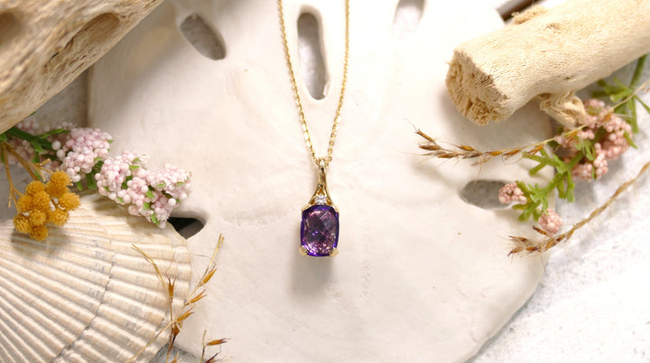 14k Yellow Gold Dancing Stone .01ctw Diamond Amethyst Pendant