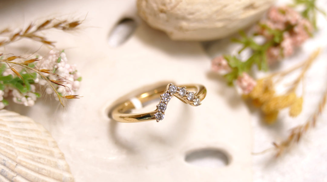 14k Yellow Gold .20ct "V" Diamond Ring (Size 6.75)