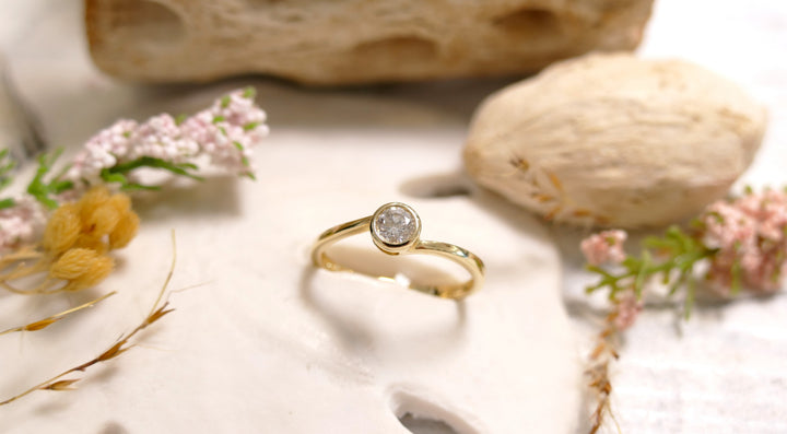 14K Yellow Gold Bezel 0.26ct Natural Diamond Ring