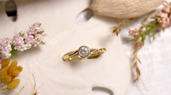14K Yellow Gold Bezel 0.26ct Natural Diamond Ring