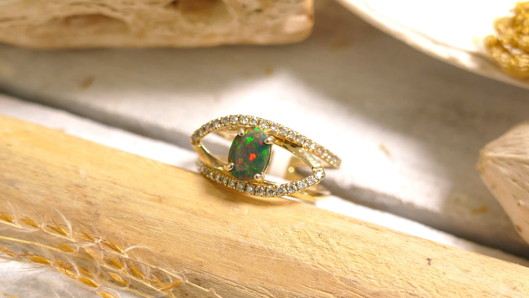 14k Yellow Gold Natural Diamond Oval Cat Eye Twist - Green Ethiopian Opal (0.43ct) Ring (Size 6)