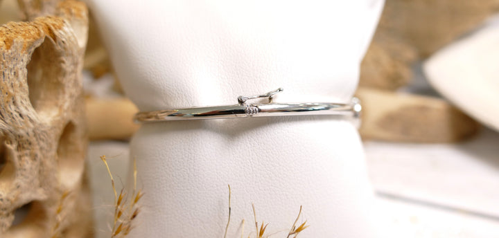 Sterling Silver - Silver Hinge Bezel Sapphire Bangle Bracelet