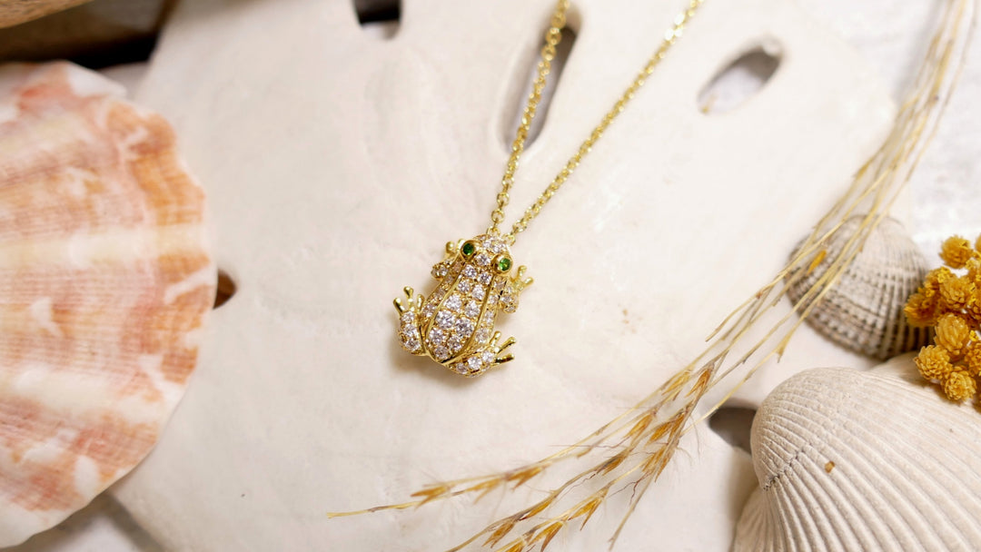 14k Frog - Green Garnet Eyes 0.01ct + 0.25ct Diamond Necklace