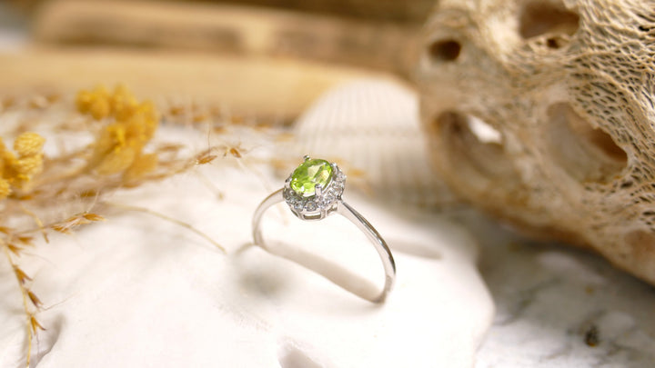 Sterling Silver - Silver Halo CZ Oval Peridot Ring (Size 7)