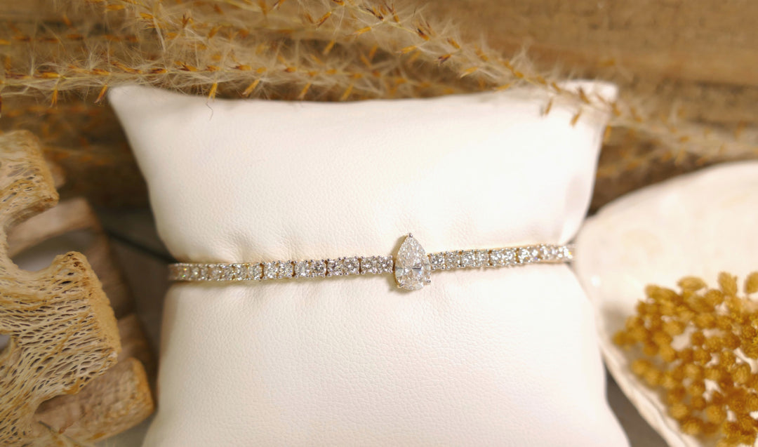14k Yellow Gold Monte Luna - Lab Grown - Pear Cut Center 4.00ct Diamond Tennis Bracelet