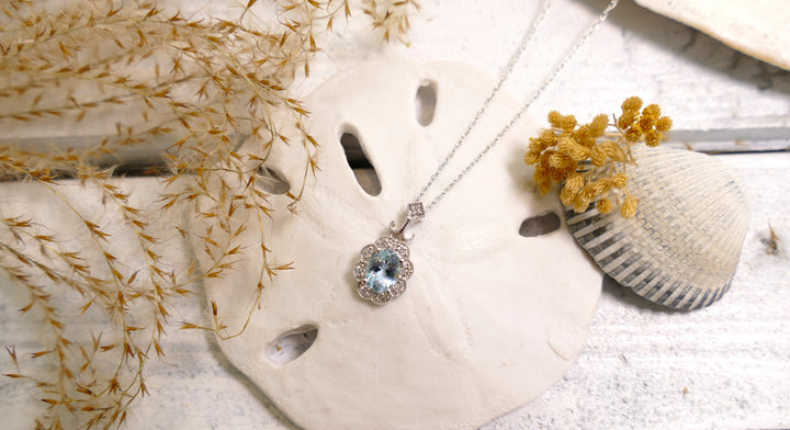 14k White Gold .19ct Aquamarine Pear Pendant