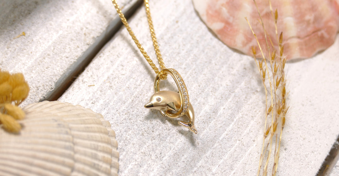 14k - Yellow Gold 0.06ct Natural Diamond Dolphin Pendant