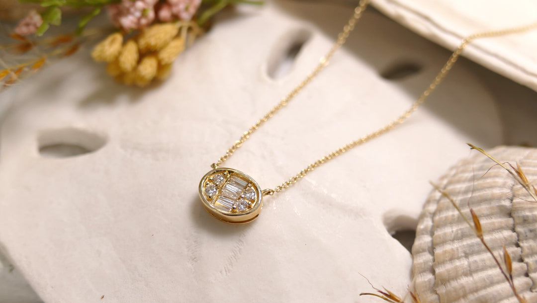 18k Yellow Gold Diamond .20ct Baguette Oval Necklace