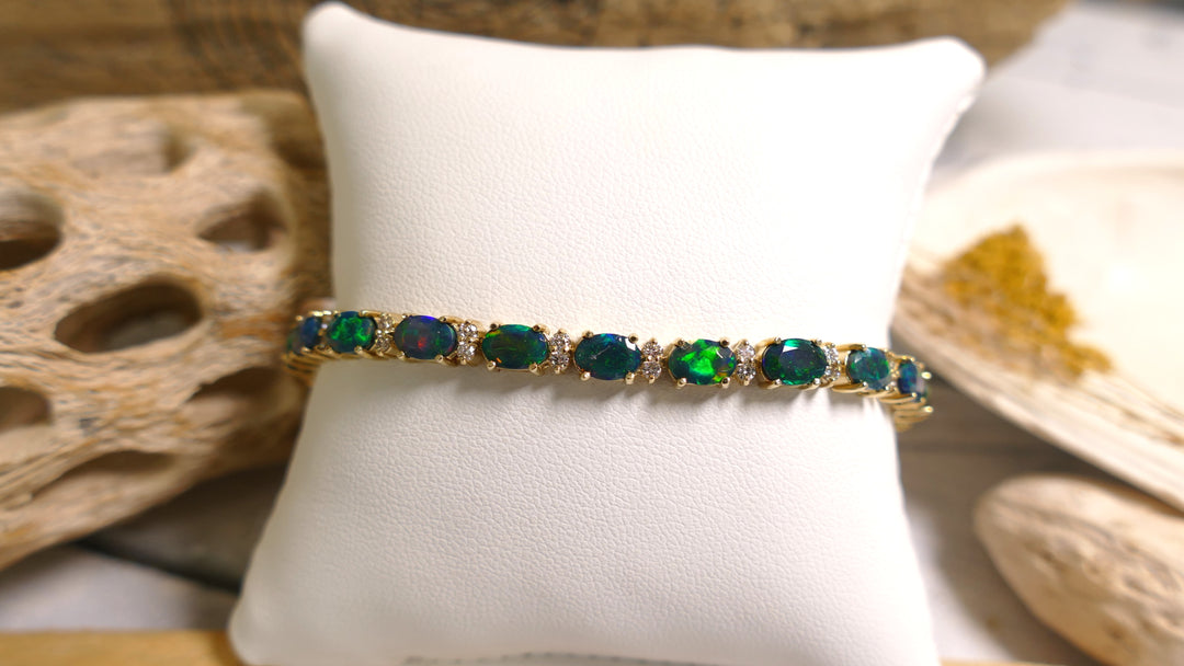 14k Yellow Gold Diamond Green Ethiopian Opal (6.65ct) Bracelet