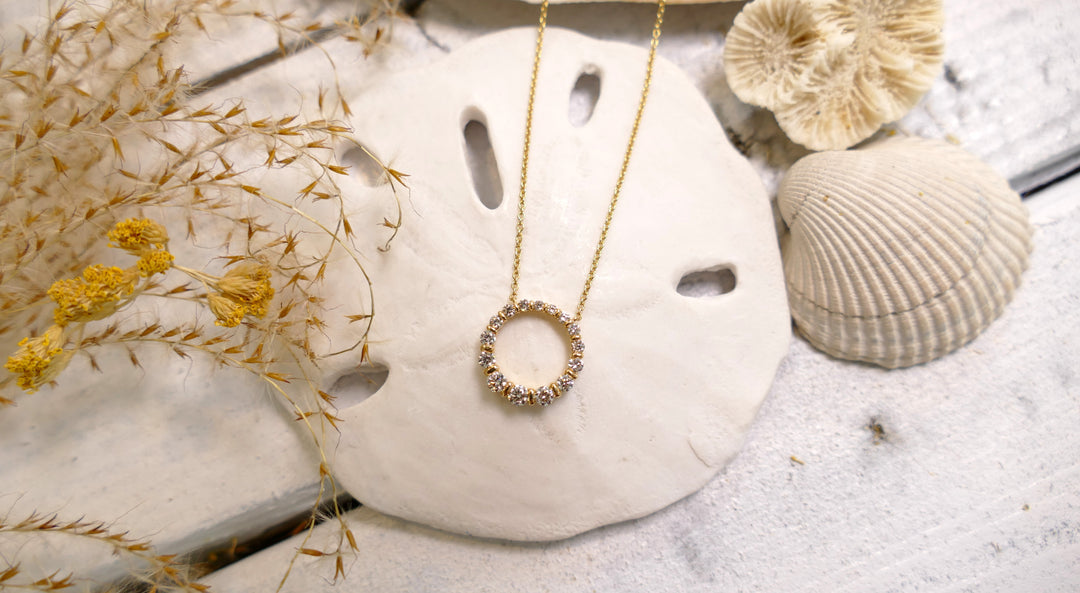 18k - Yellow Gold Circle .60ct Natural Diamond Necklace