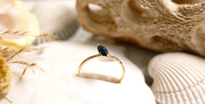 14k Yellow Gold London Blue Topaz Stackable Ring (Size 7)