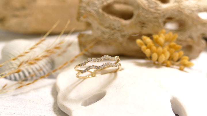 14K Yellow Gold Double Wave .25ct Natural Diamond Ring (Size 6.5)