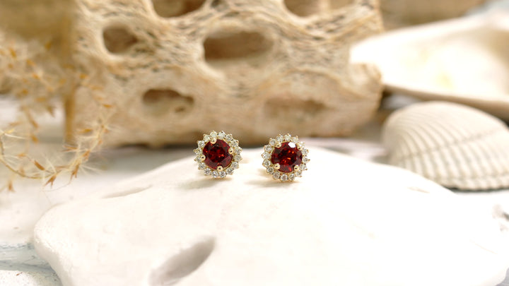 14k Yellow Gold Round .24ct Garnet Stud Earrings