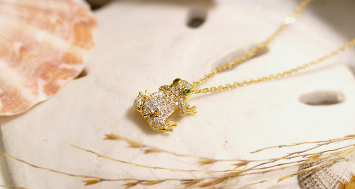 14k Frog - Green Garnet Eyes 0.01ct + 0.25ct Diamond Necklace