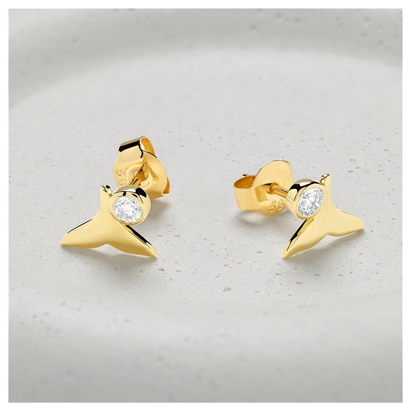 14kt Gold Lab Diamond Whale Ta