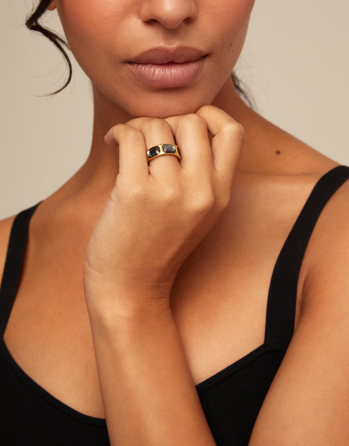 Uno de 50 - - 18K Gold Plated Dark Gray - Triple - "Guardian" Crystal Ring