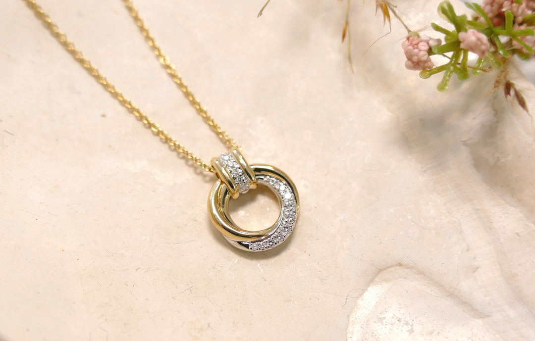 14k Yellow Gold Double Circle 0.10ct Diamond Necklace