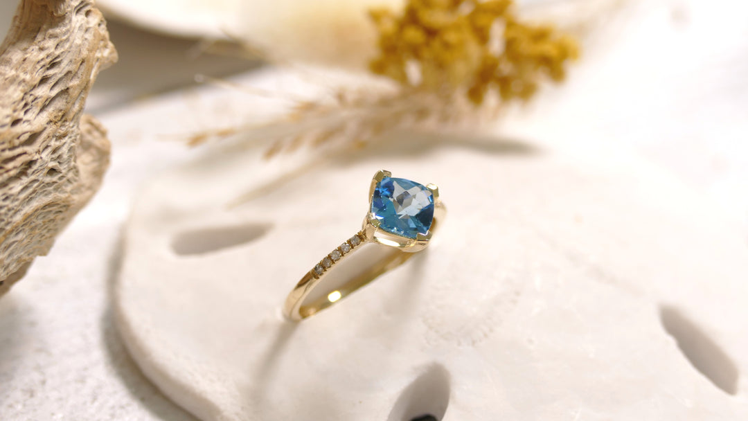 14K Yellow Gold BT 1.02ct & Dia 0.03ct Topaz Ring (Size 6.5)