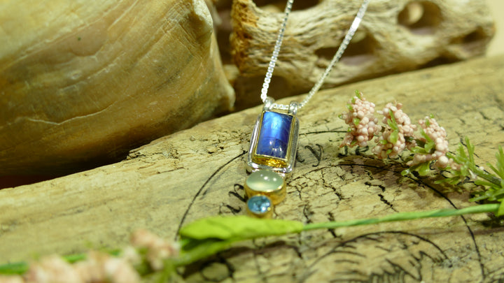Sterling & 22kt vermeil pendan
