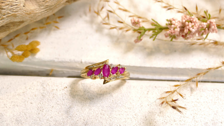14k - Yellow Gold Vintage .09ct Marquise Ruby Ring (Size 7)