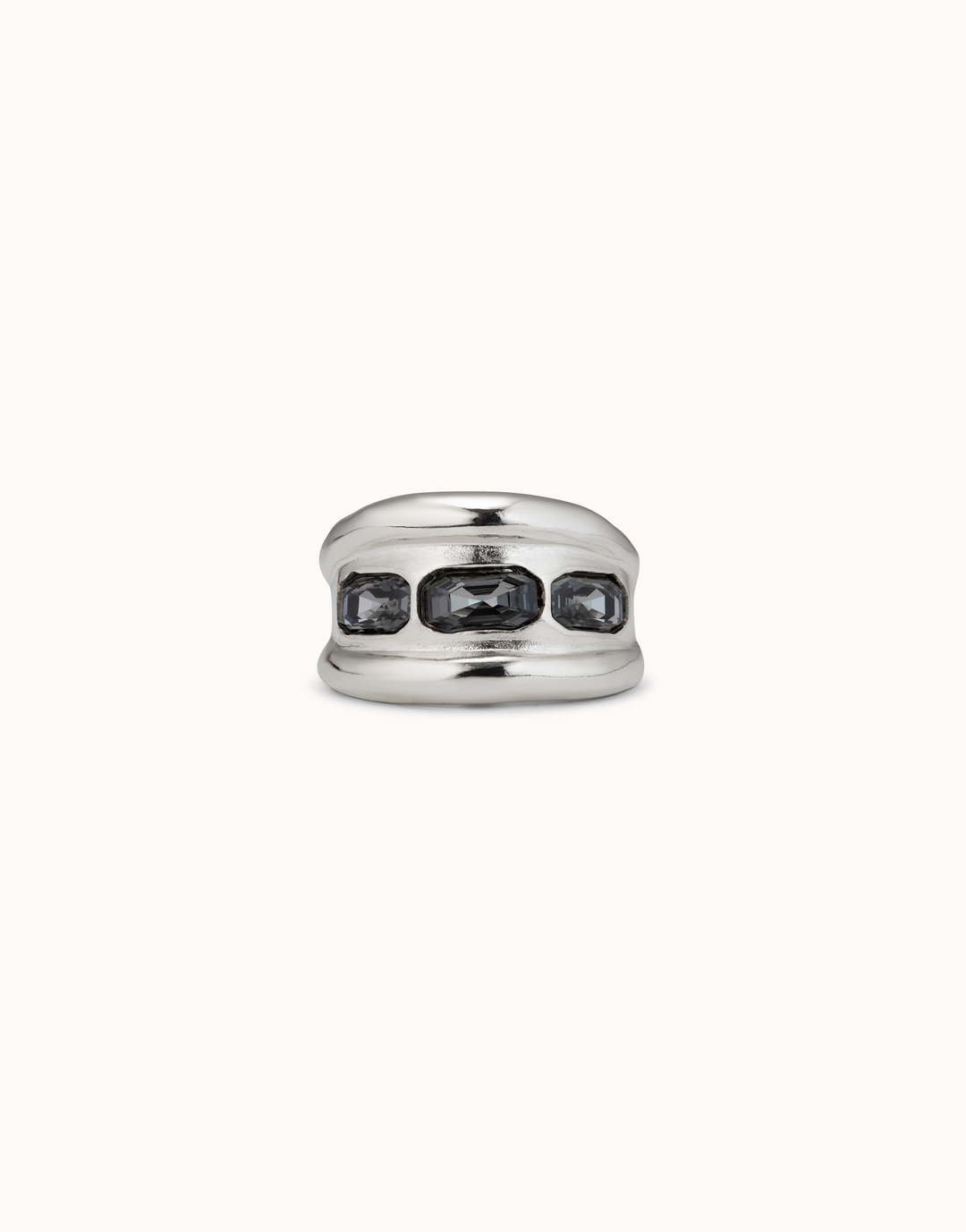 Sterling silver-plated ring with 3 gray crystals