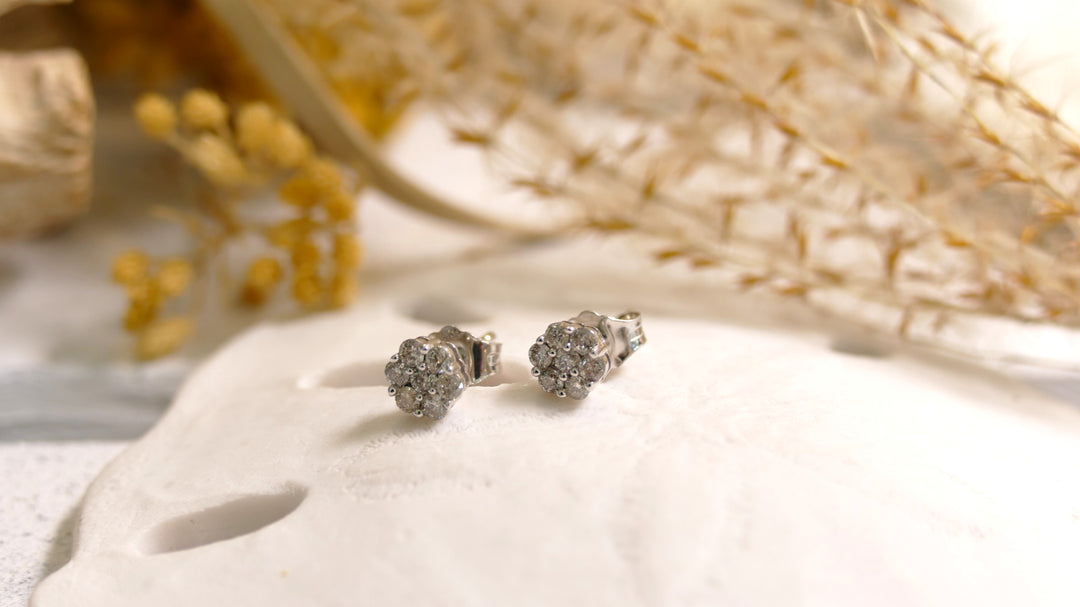 10k White Gold 0.38ct Diamonds Flower Stud Earrings