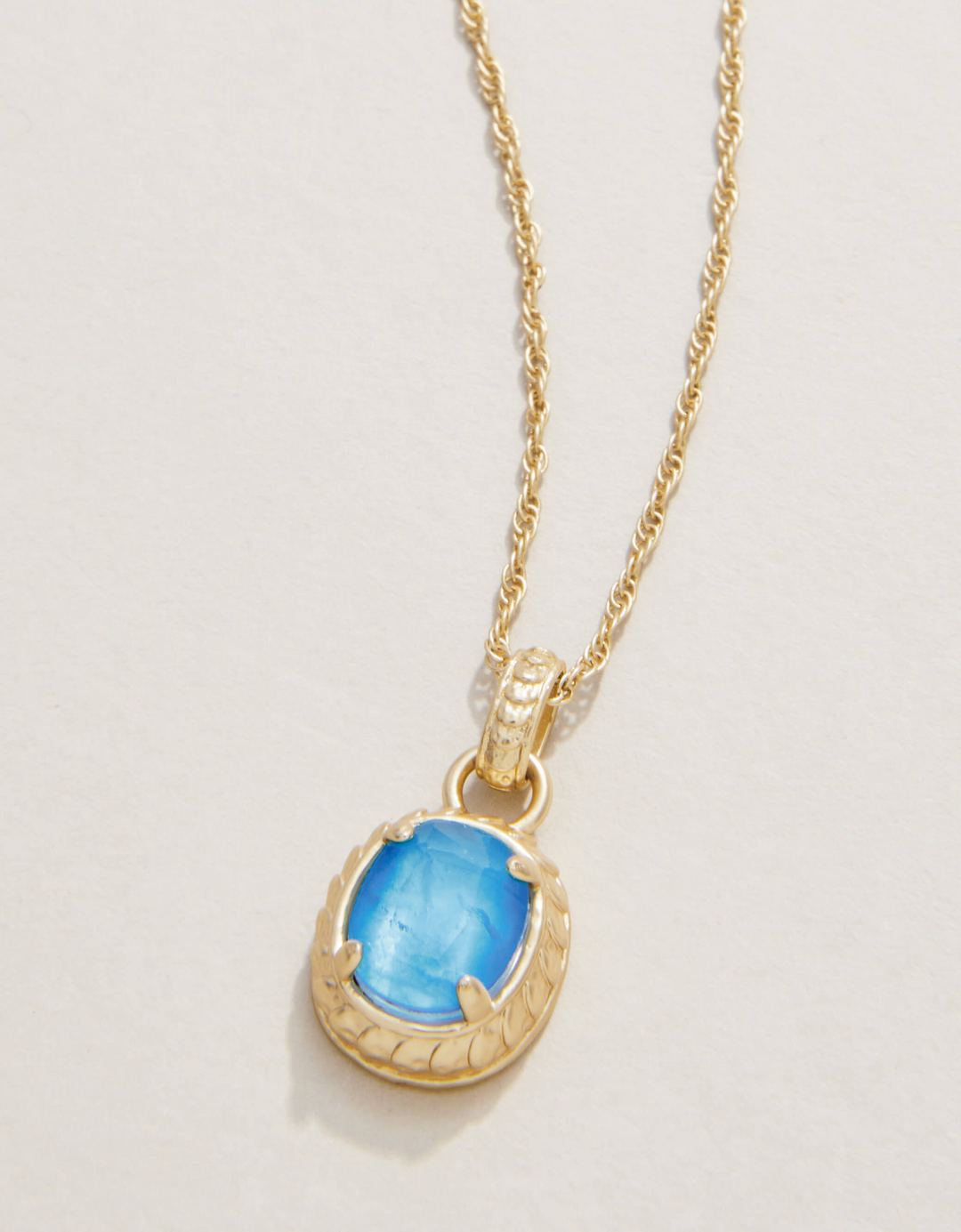 KARINA OVAL PETITE NECKLACE 17