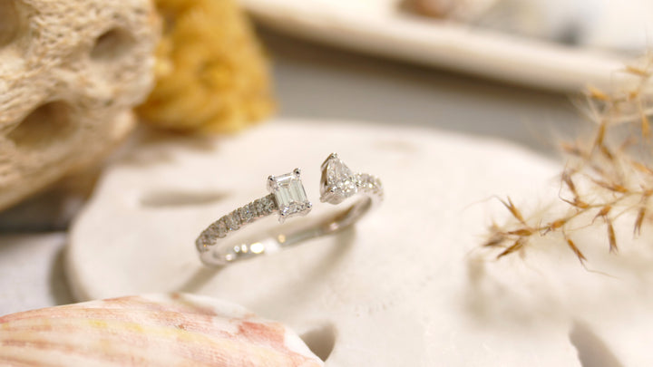 14k - White Gold Emerald Cut 0.70ct Teardrop Natural Diamond Ring (Size 6 3/4)