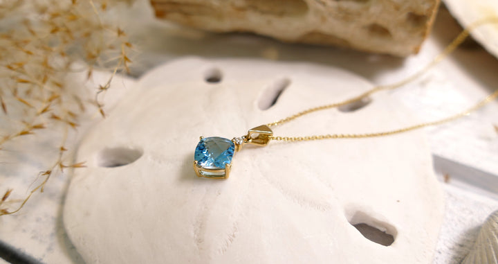 14k Yellow Gold 1.8ct Blue Topaz Cushion Pendant