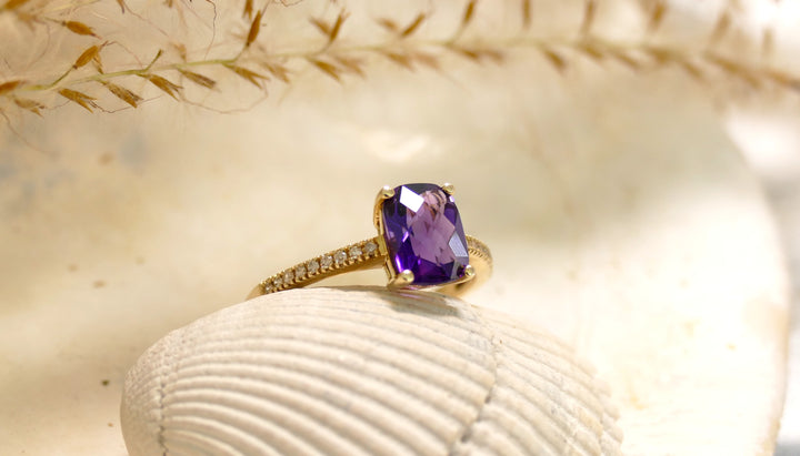 10k Yellow Gold Amethyst Ring (Size 7)